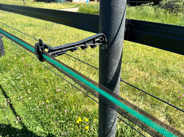 Styx Electric Fence Offset Outrigger - 300mm, Black UV-Stabilised Plastic