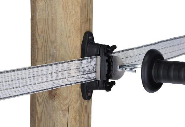 Clamp insulator with stainless plate for gates at corners and T-separations