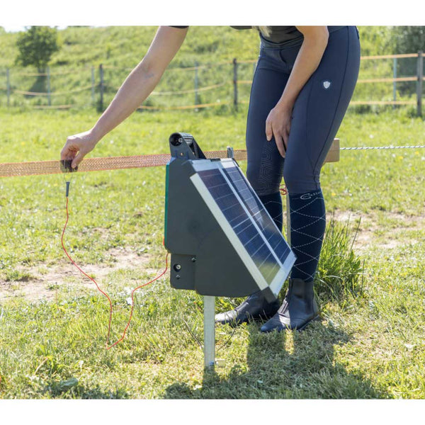 AKO S3000 Solar Electric Fence Energiser – Up to 95km Range