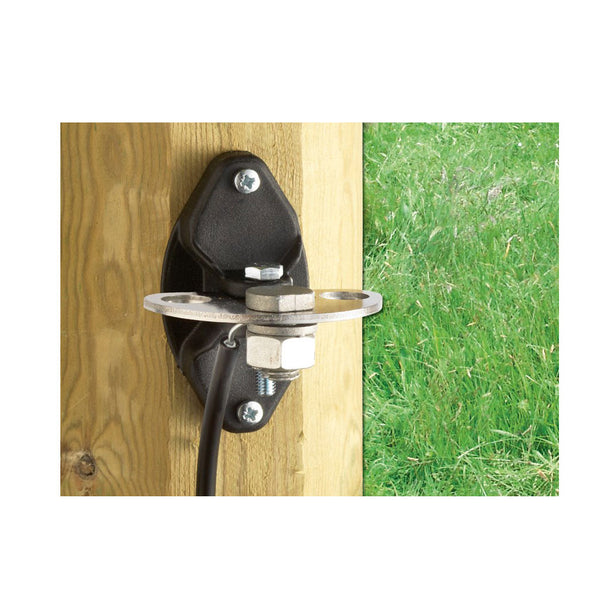 Gate Handle 3-Way Insulator - Vario Stainless Steel Installed on Fence