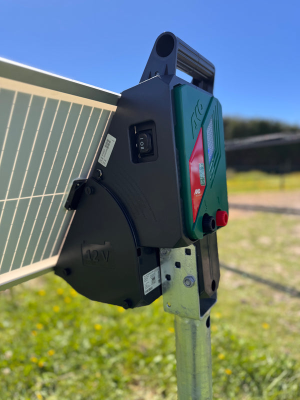 AKO Solar S1500 Electric Fence Energiser - 15km / 9.6ha / 1.5J