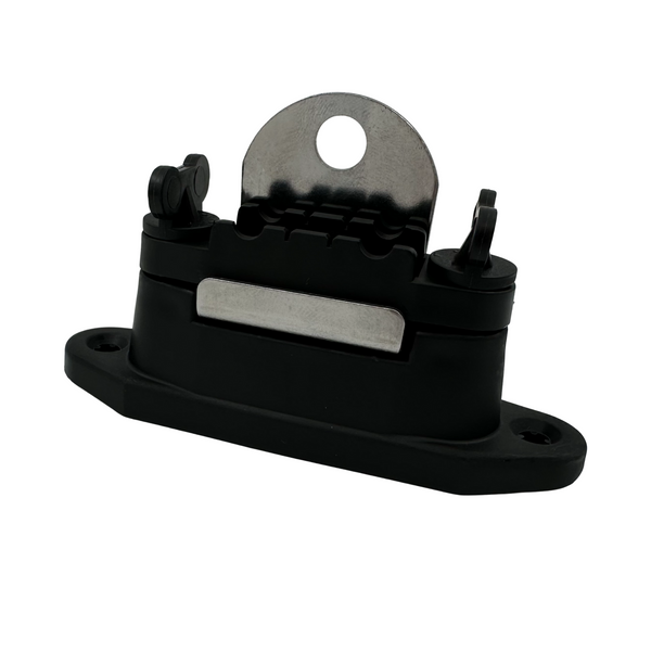 Clamp insulator with stainless plate for gates at corners and T-separations