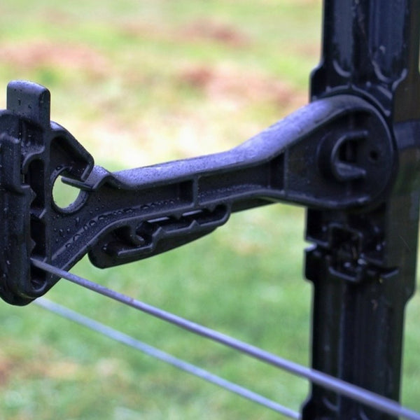 Styx Electric Fence Offset Outrigger - 175mm, Black UV-Stabilised Plastic